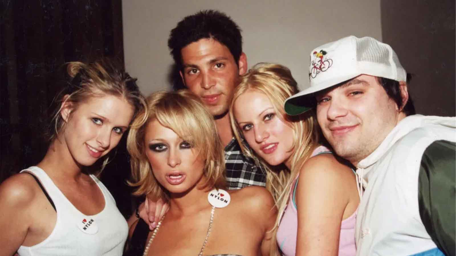 15 Celebrity Photos That Accidentally Aged Poorly